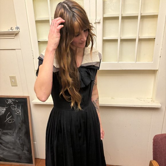 Vintage I. Magnin & Co. Black Collared Dress - Picture 1 of 3